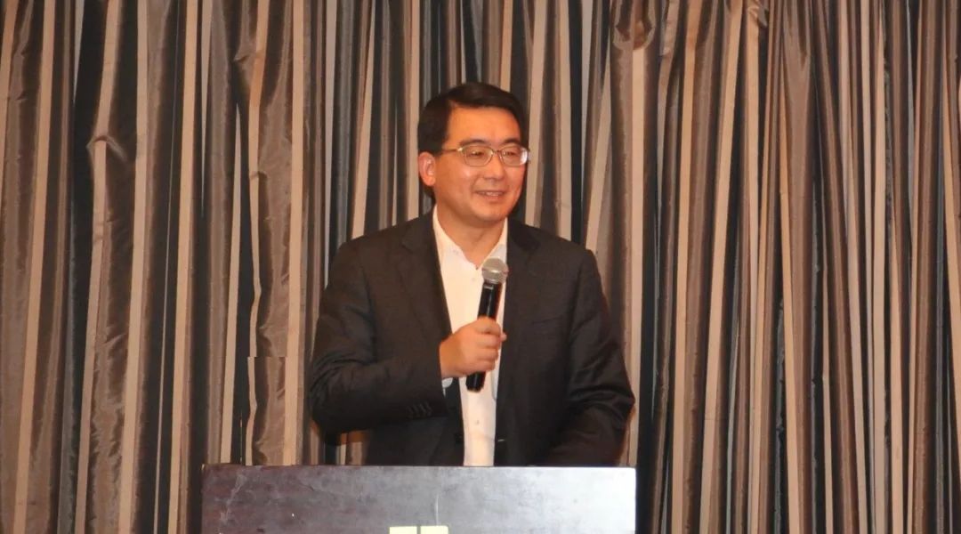 霞珍董事长